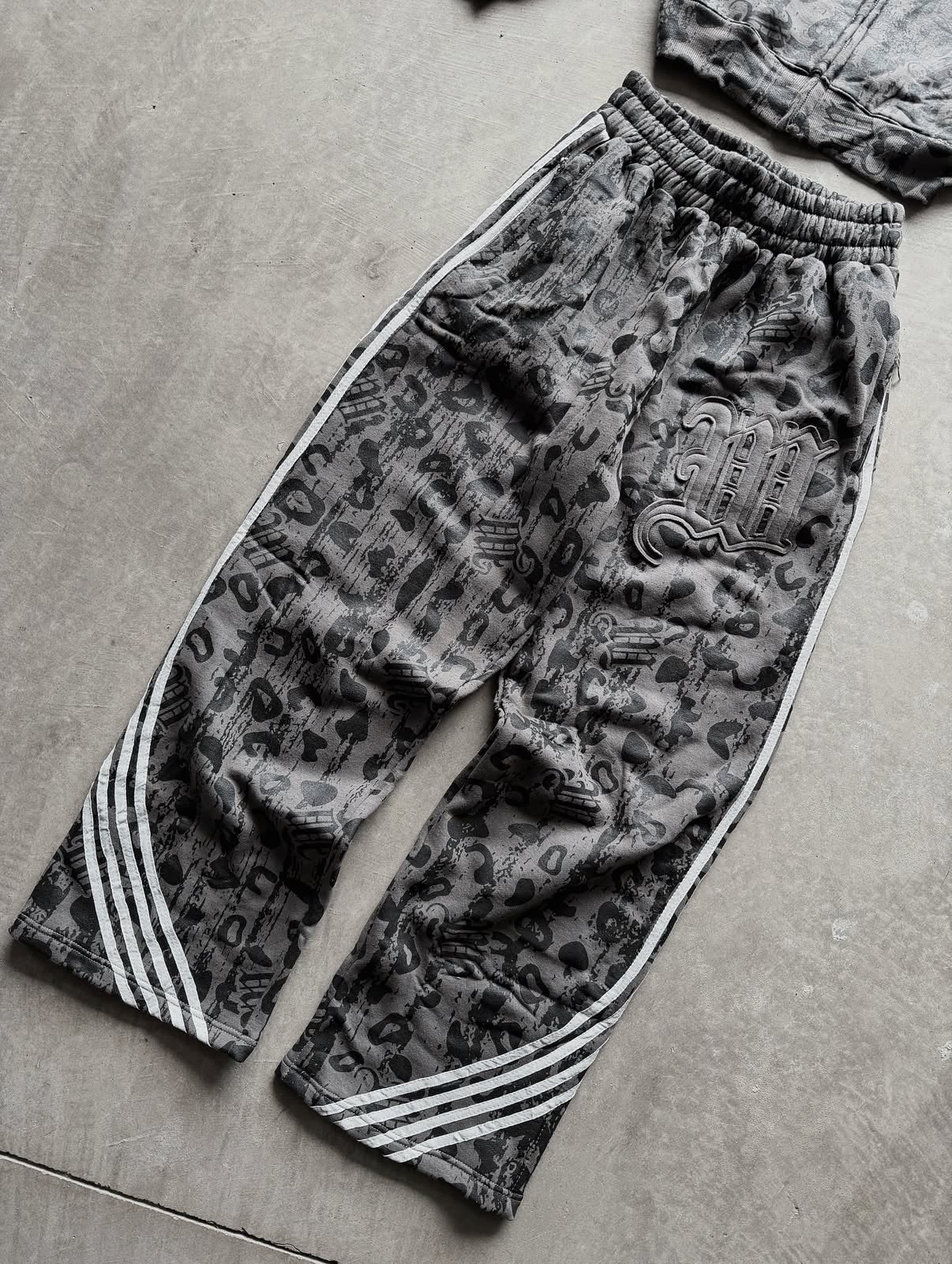 Unisex Jungle Sweatsuits